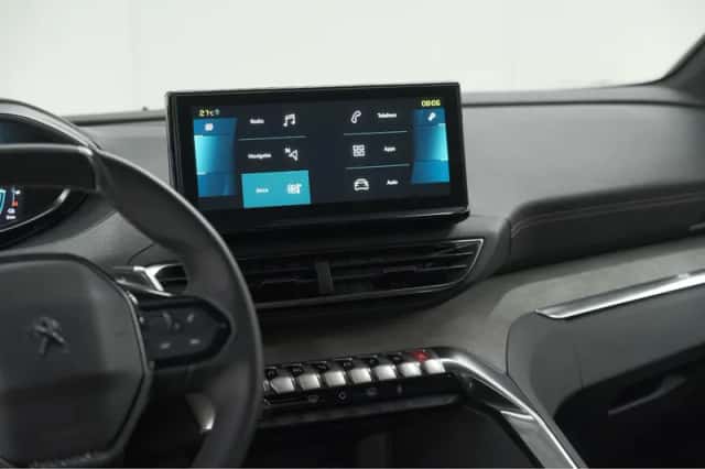 Peugeot 3008 (2023) thumbnail 44