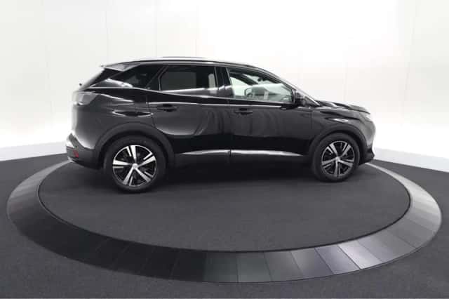 Peugeot 3008 (2023) thumbnail 9