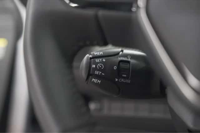 Peugeot 208 (2025) thumbnail 3