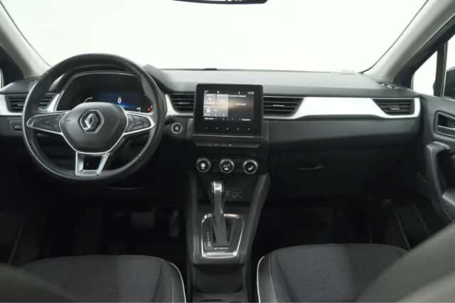 Renault Captur (2022) thumbnail 2