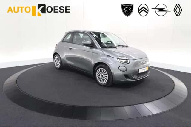 Fiat 500 (2023) thumbnail 1