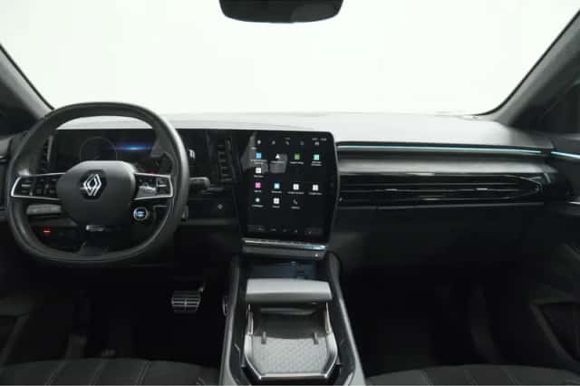 Renault Austral (2023) thumbnail 2