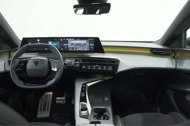 Peugeot 3008 (2025) thumbnail 2