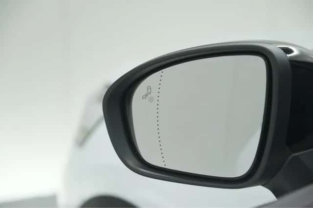 Renault Captur (2025) thumbnail 4