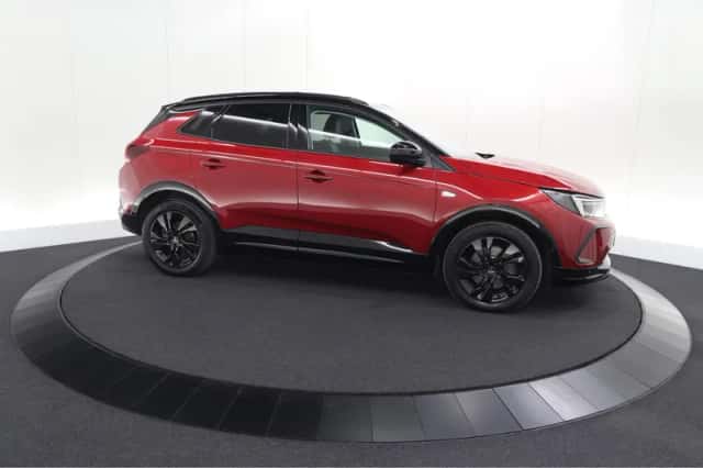 Opel Grandland (2022) thumbnail 4