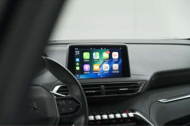 Peugeot 3008 (2020) thumbnail 3