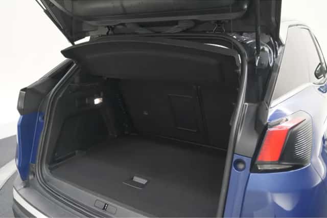 Peugeot 3008 (2020) thumbnail 5