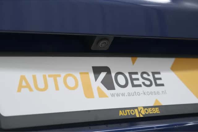 Peugeot 3008 (2020) thumbnail 6