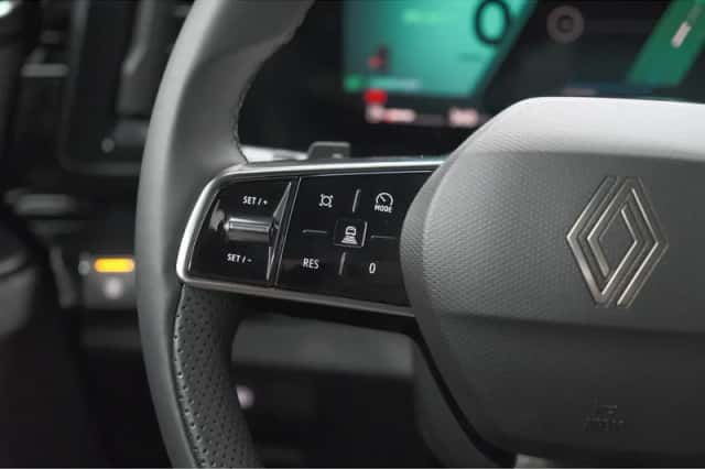 Renault Espace (2025) thumbnail 3