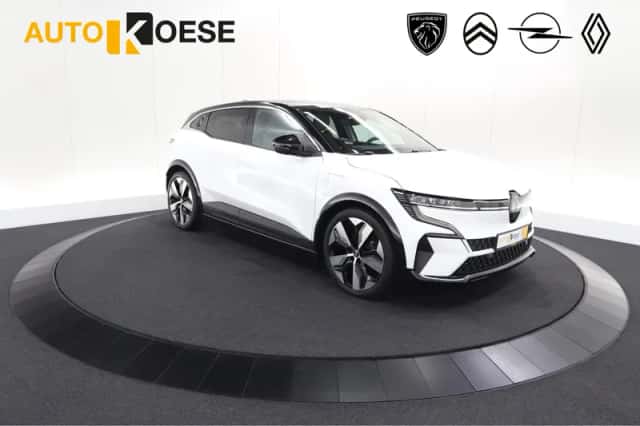 Renault Mégane E-Tech (2023) thumbnail 1
