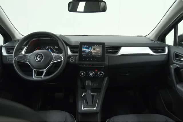 Renault Captur (2022) thumbnail 2