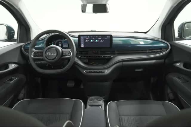 Fiat 500 (2023) thumbnail 2