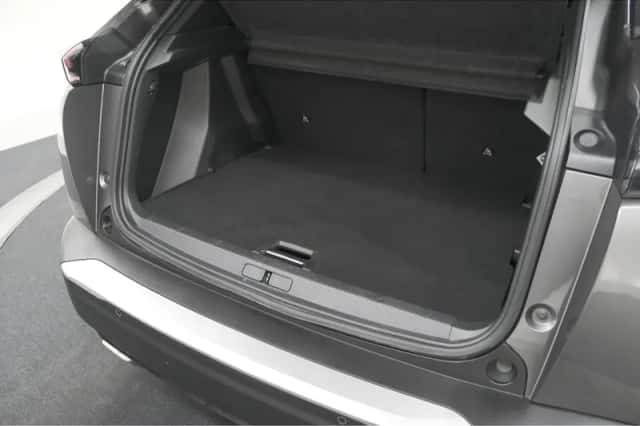 Peugeot 2008 (2021) thumbnail 5