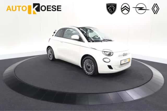 Fiat 500C (2023) thumbnail 1