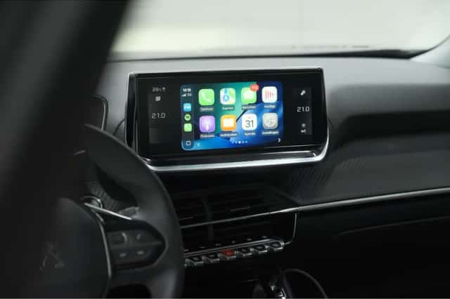 Peugeot 2008 (2021) thumbnail 3