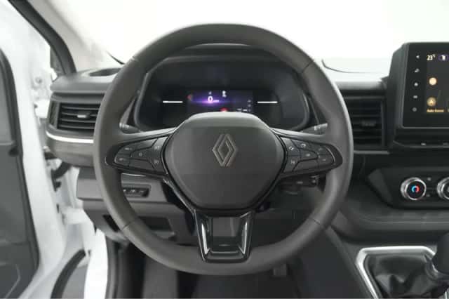 Renault Trafic (2025) thumbnail 2