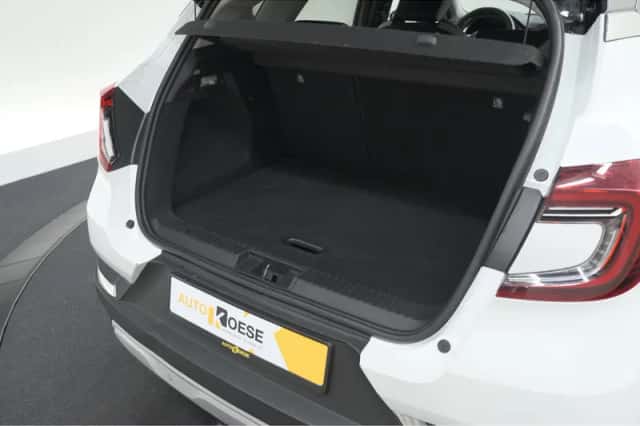Renault Captur (2023) thumbnail 4
