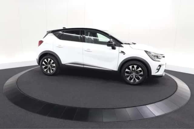 Renault Captur (2023) thumbnail 6