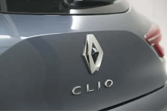 Renault Clio (2021) thumbnail 4