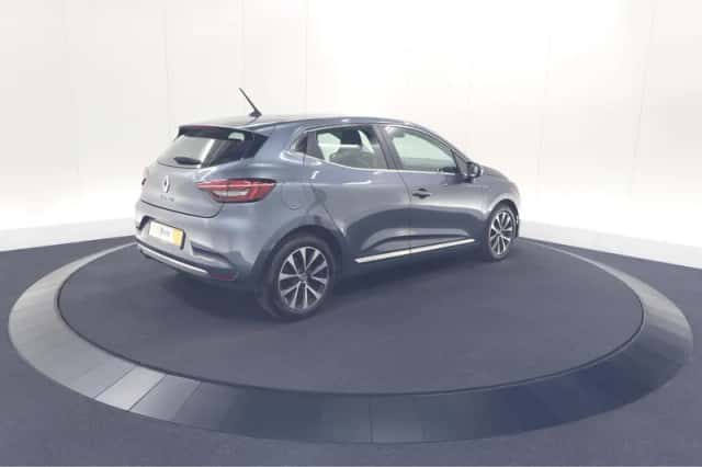 Renault Clio (2021) thumbnail 5