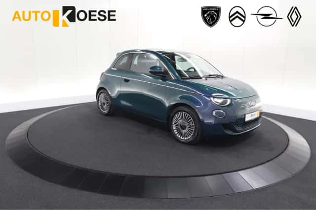 Fiat 500 (2023) thumbnail 1