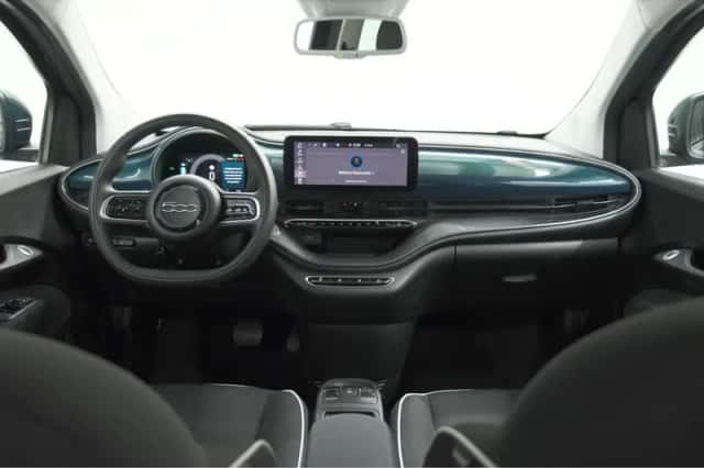 Fiat 500 (2023) thumbnail 2