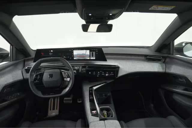 Peugeot 5008 (2025) thumbnail 2