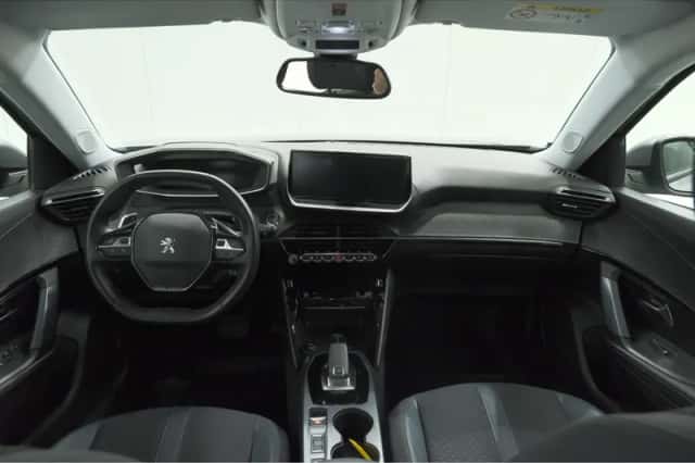 Peugeot 2008 (2020) thumbnail 2