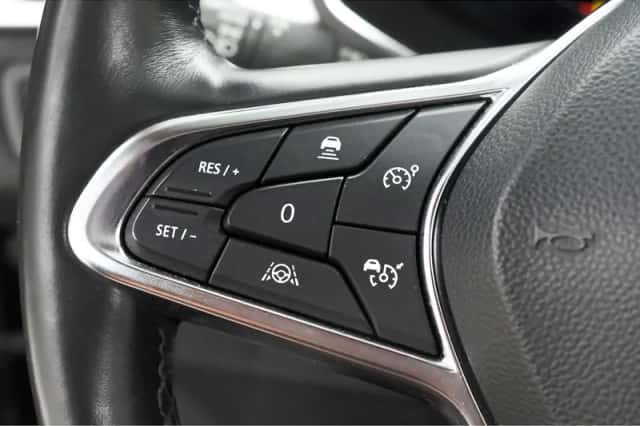 Renault Captur (2023) thumbnail 4