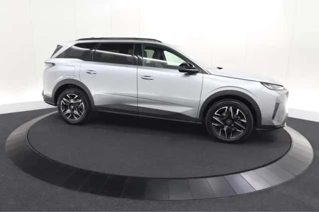 Peugeot 5008 (2025) thumbnail 4