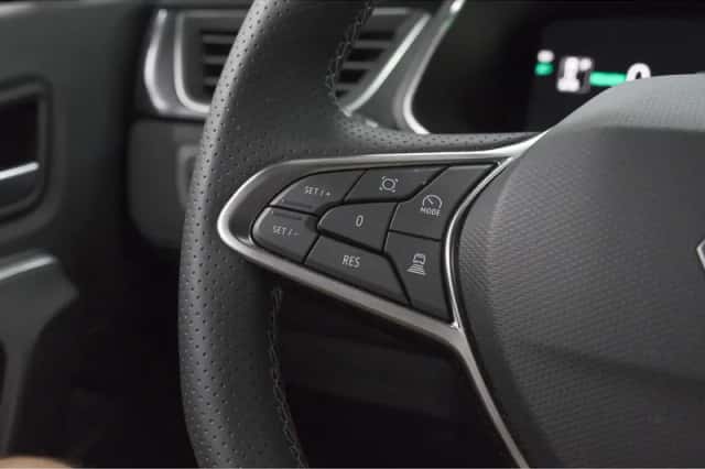 Renault Captur (2026) thumbnail 3