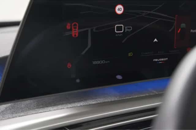 Peugeot 5008 (2025) thumbnail 1