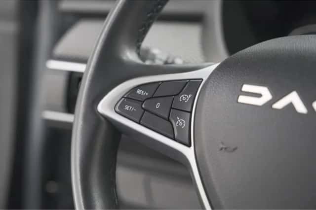 Dacia Jogger (2023) thumbnail 3