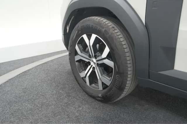 Dacia Duster (2025) thumbnail 16