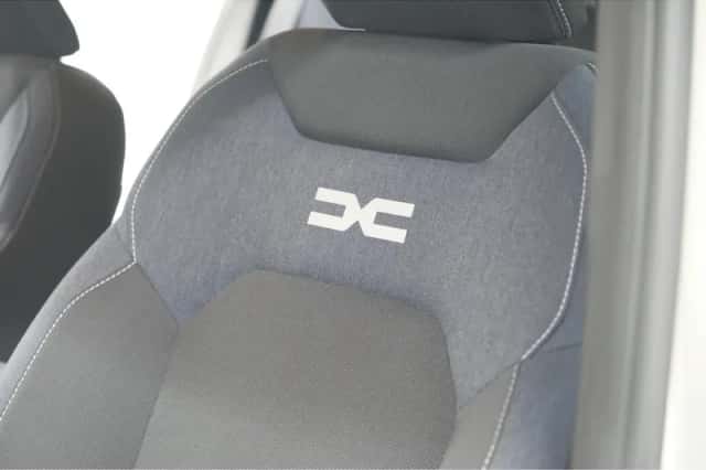 Dacia Duster (2025) thumbnail 37