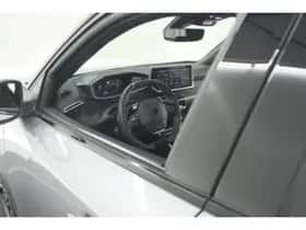 Peugeot 2008 (2024) thumbnail 2