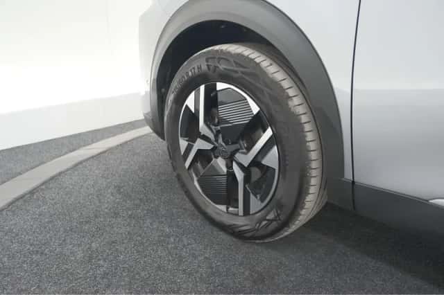 Peugeot 2008 (2024) thumbnail 17