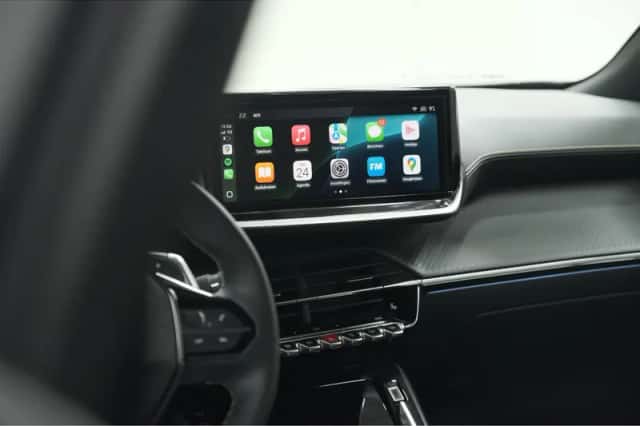 Peugeot 2008 (2024) thumbnail 3