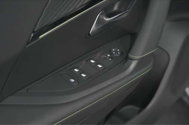 Peugeot 2008 (2024) thumbnail 27