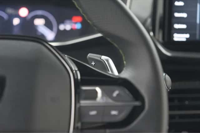 Peugeot 2008 (2024) thumbnail 35