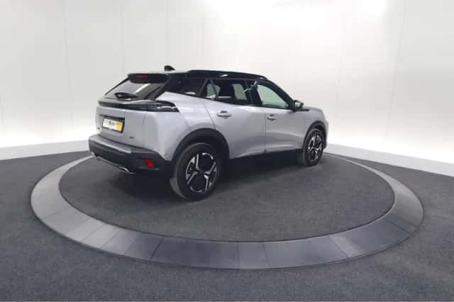 Peugeot 2008 (2024) thumbnail 5