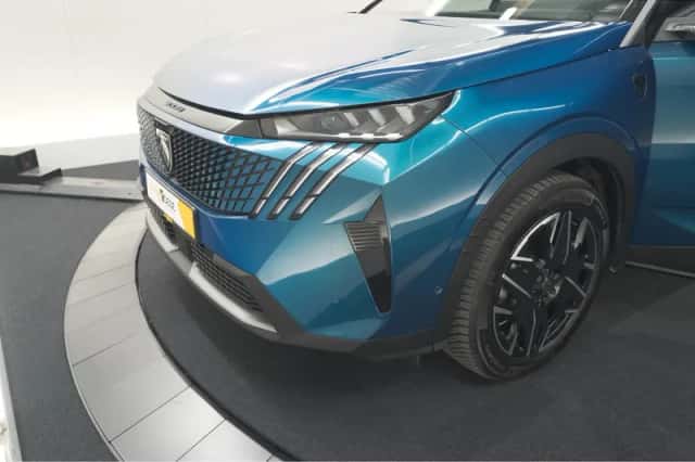 Peugeot 5008 (2024) thumbnail 13