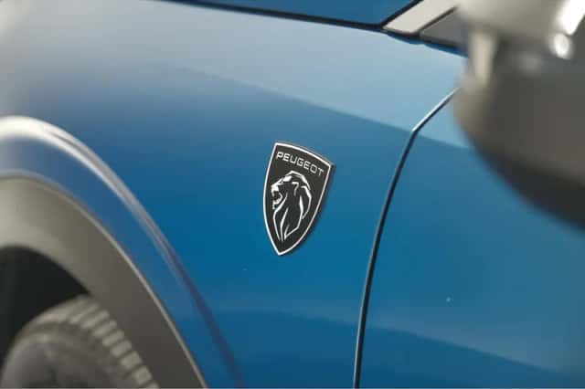 Peugeot 5008 (2024) thumbnail 18