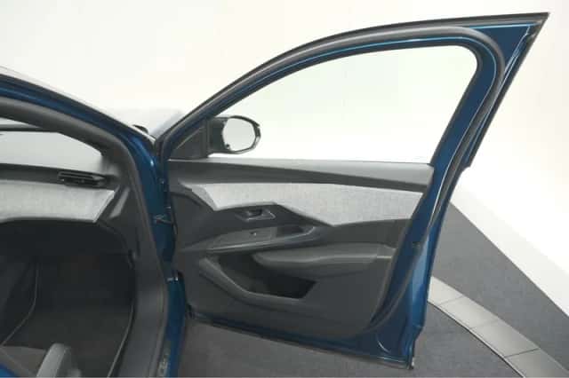 Peugeot 5008 (2024) thumbnail 70