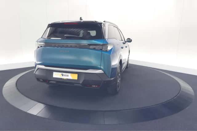 Peugeot 5008 (2024) thumbnail 9