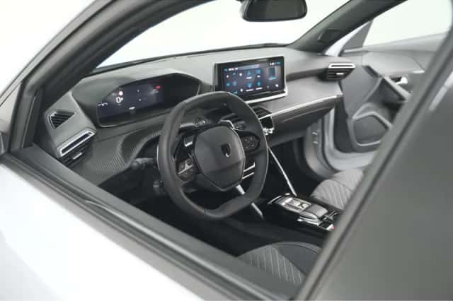 Peugeot 2008 (2025) thumbnail 2