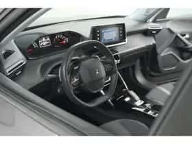 Peugeot 2008 (2022) thumbnail 2