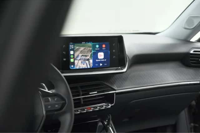 Peugeot 2008 (2022) thumbnail 3