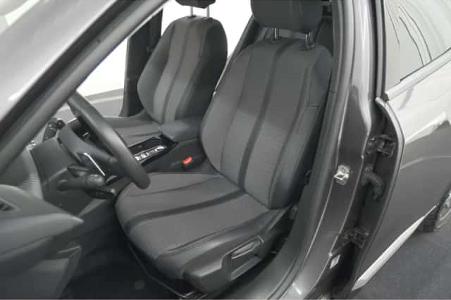 Peugeot 2008 (2022) thumbnail 23