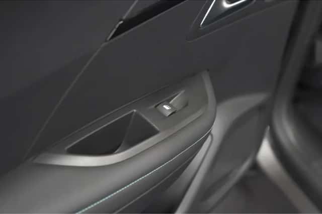 Peugeot 2008 (2022) thumbnail 24